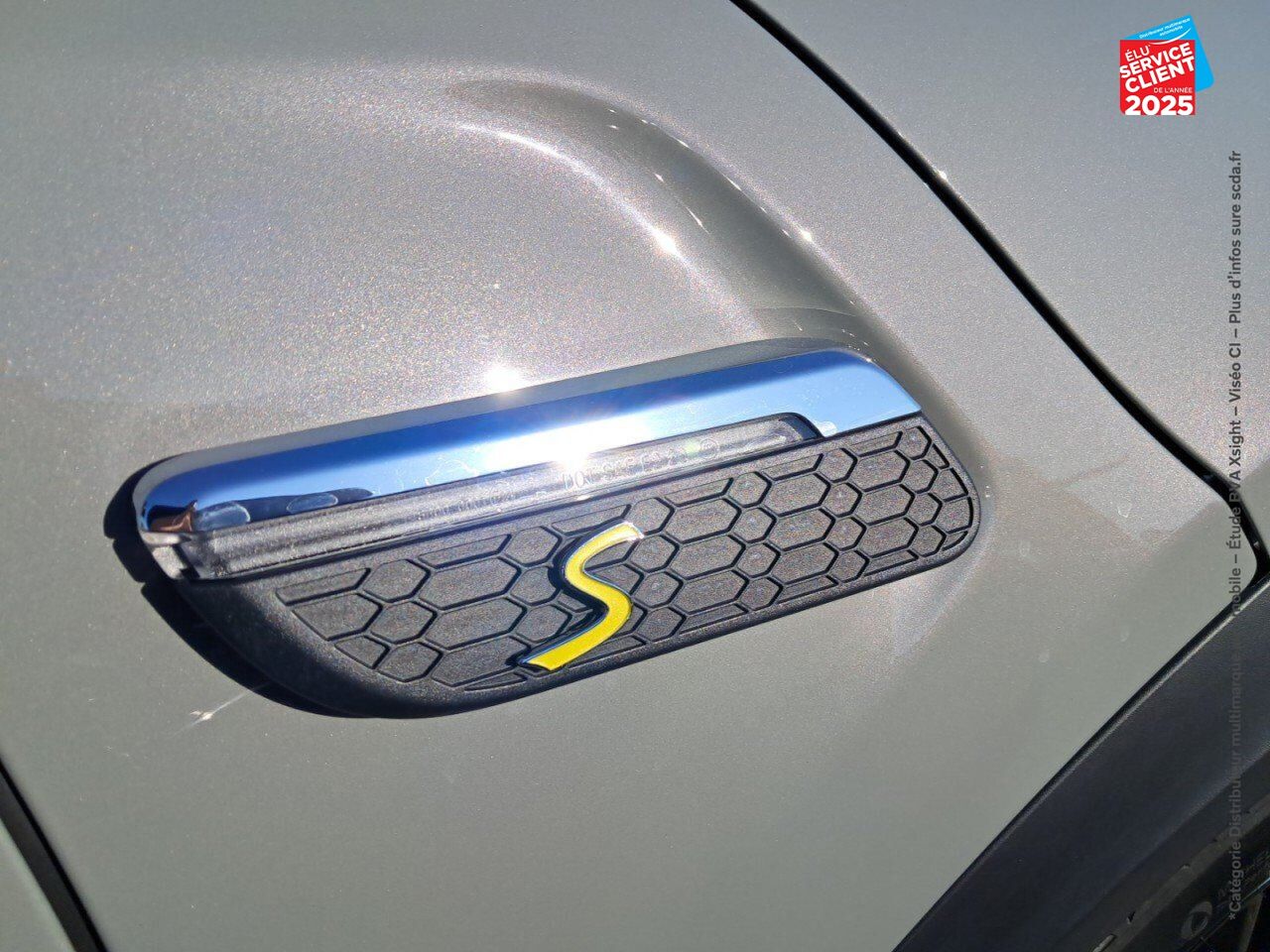 Véhicule d'occasion MINI MINI COOPER SE 184CH EDITION PREMIUM BVA 5CV SIEGES CHAUF GPS CAMERA chez BMW Pontarlier