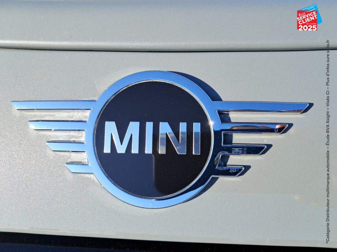 Véhicule d'occasion MINI MINI COOPER SE 184CH EDITION PREMIUM BVA 5CV SIEGES CHAUF GPS CAMERA chez BMW Pontarlier