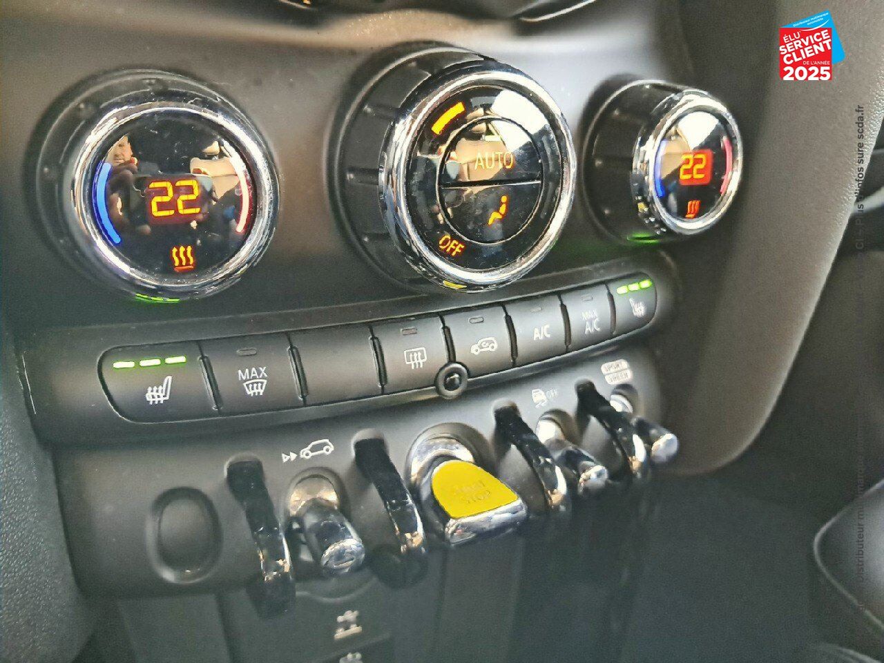 Véhicule d'occasion MINI MINI COOPER SE 184CH EDITION PREMIUM BVA 5CV SIEGES CHAUF GPS CAMERA chez BMW Pontarlier