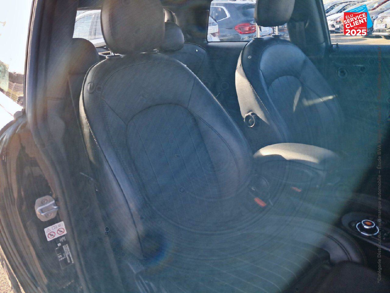 Véhicule d'occasion MINI MINI COOPER SE 184CH YOURS BVA chez BMW Pontarlier
