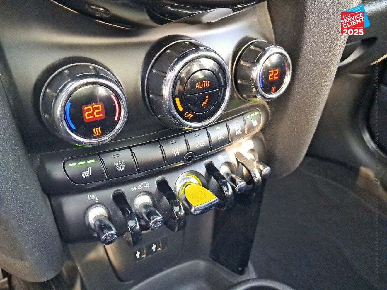 Véhicule d'occasion MINI MINI COOPER SE 184CH YOURS BVA chez BMW Pontarlier