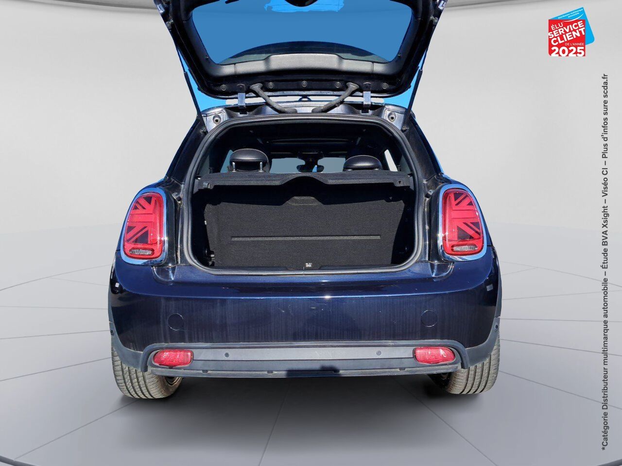 Véhicule d'occasion MINI MINI COOPER SE 184CH YOURS BVA chez BMW Pontarlier