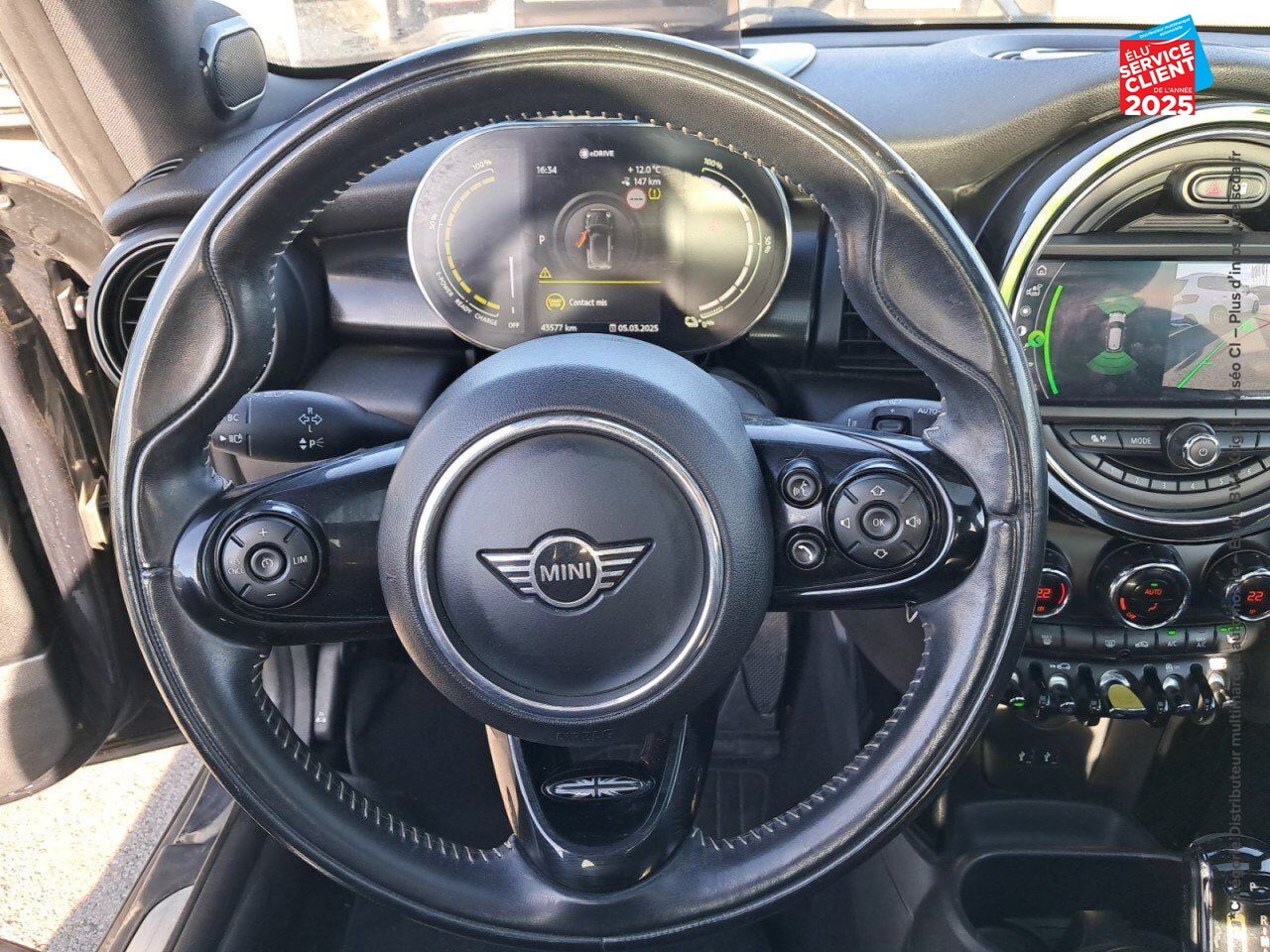 Véhicule d'occasion MINI MINI COOPER SE 184CH YOURS BVA chez BMW Pontarlier