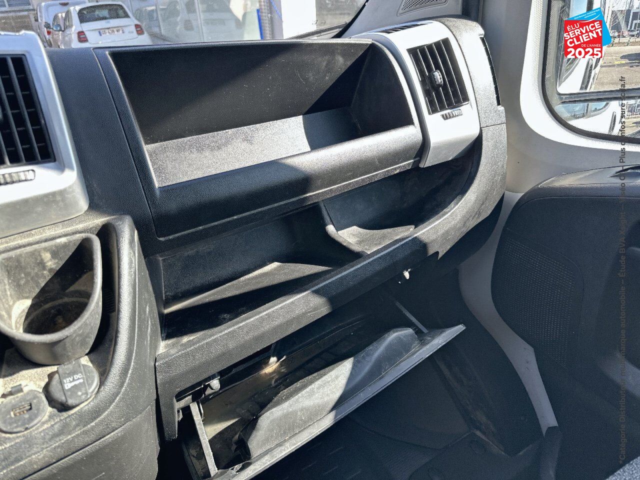 Véhicule d'occasion FIAT DUCATO BENNE 3.5 MAXI XL 2.3 MULTIJET 140CH ACIER DOUBLE CABINE PACK PRO NAV + COFFRE JPM E6D chez Renault Colmar