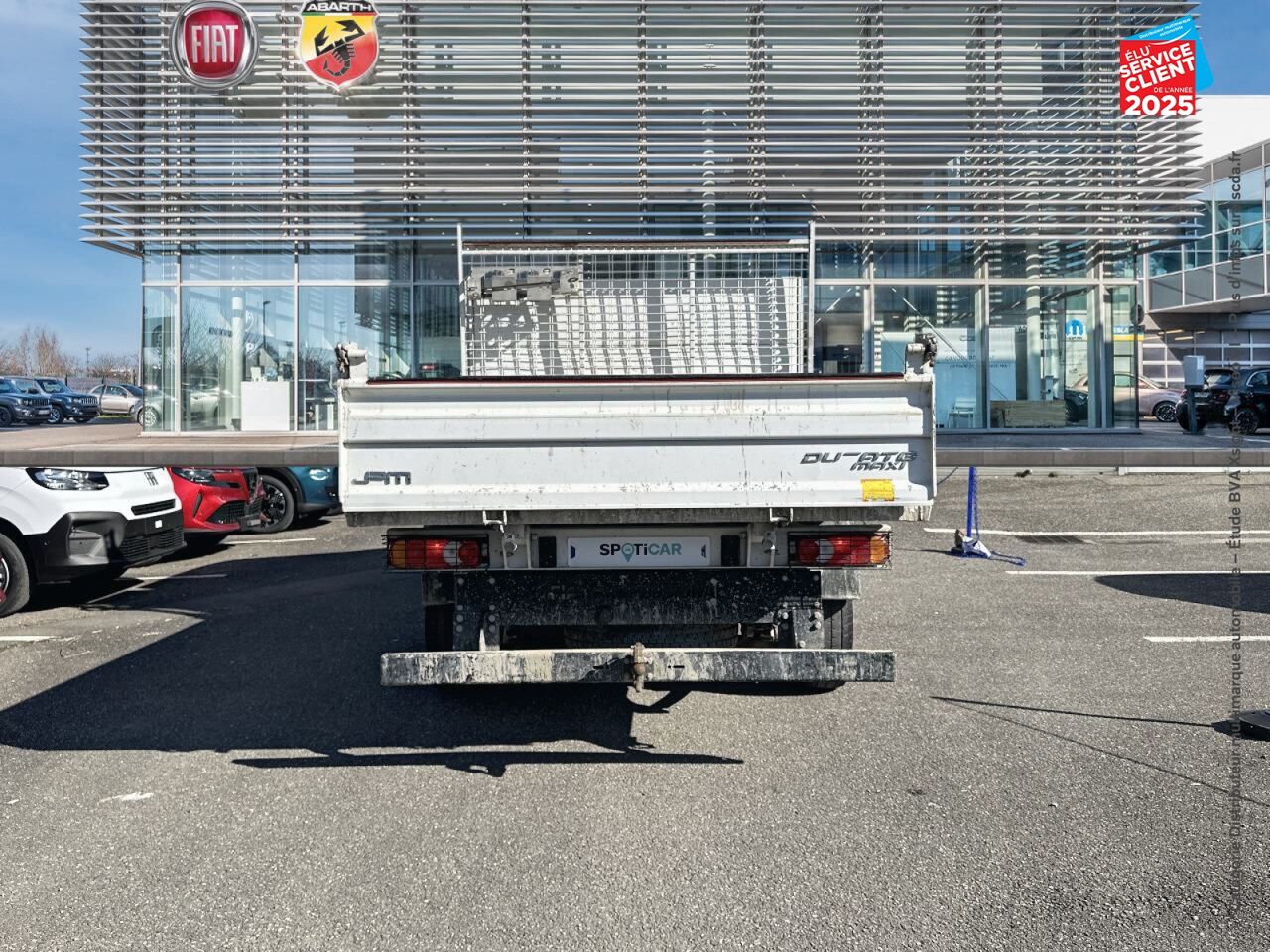 Véhicule d'occasion FIAT DUCATO BENNE 3.5 MAXI XL 2.3 MULTIJET 140CH ACIER DOUBLE CABINE PACK PRO NAV + COFFRE JPM E6D chez Renault Colmar