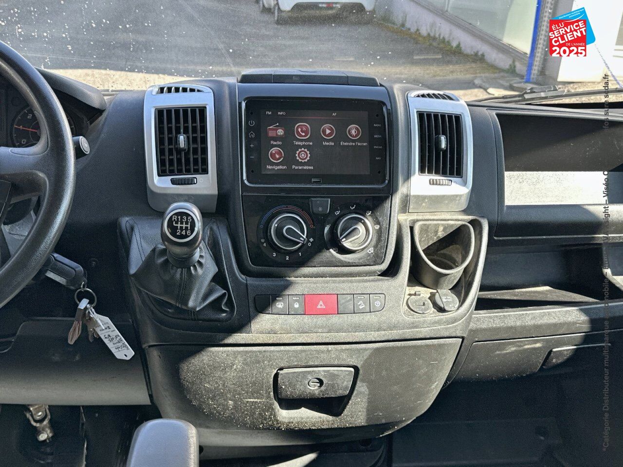 Véhicule d'occasion FIAT DUCATO BENNE 3.5 MAXI XL 2.3 MULTIJET 140CH ACIER DOUBLE CABINE PACK PRO NAV + COFFRE JPM E6D chez Renault Colmar