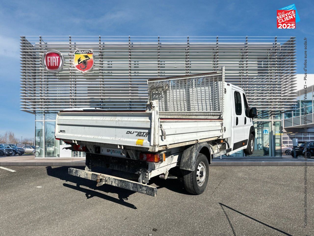 Véhicule d'occasion FIAT DUCATO BENNE 3.5 MAXI XL 2.3 MULTIJET 140CH ACIER DOUBLE CABINE PACK PRO NAV + COFFRE JPM E6D chez Renault Colmar