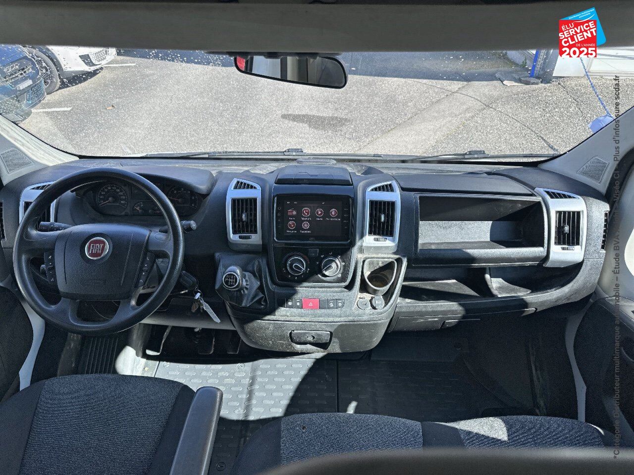 Véhicule d'occasion FIAT DUCATO BENNE 3.5 MAXI XL 2.3 MULTIJET 140CH ACIER DOUBLE CABINE PACK PRO NAV + COFFRE JPM E6D chez Renault Colmar