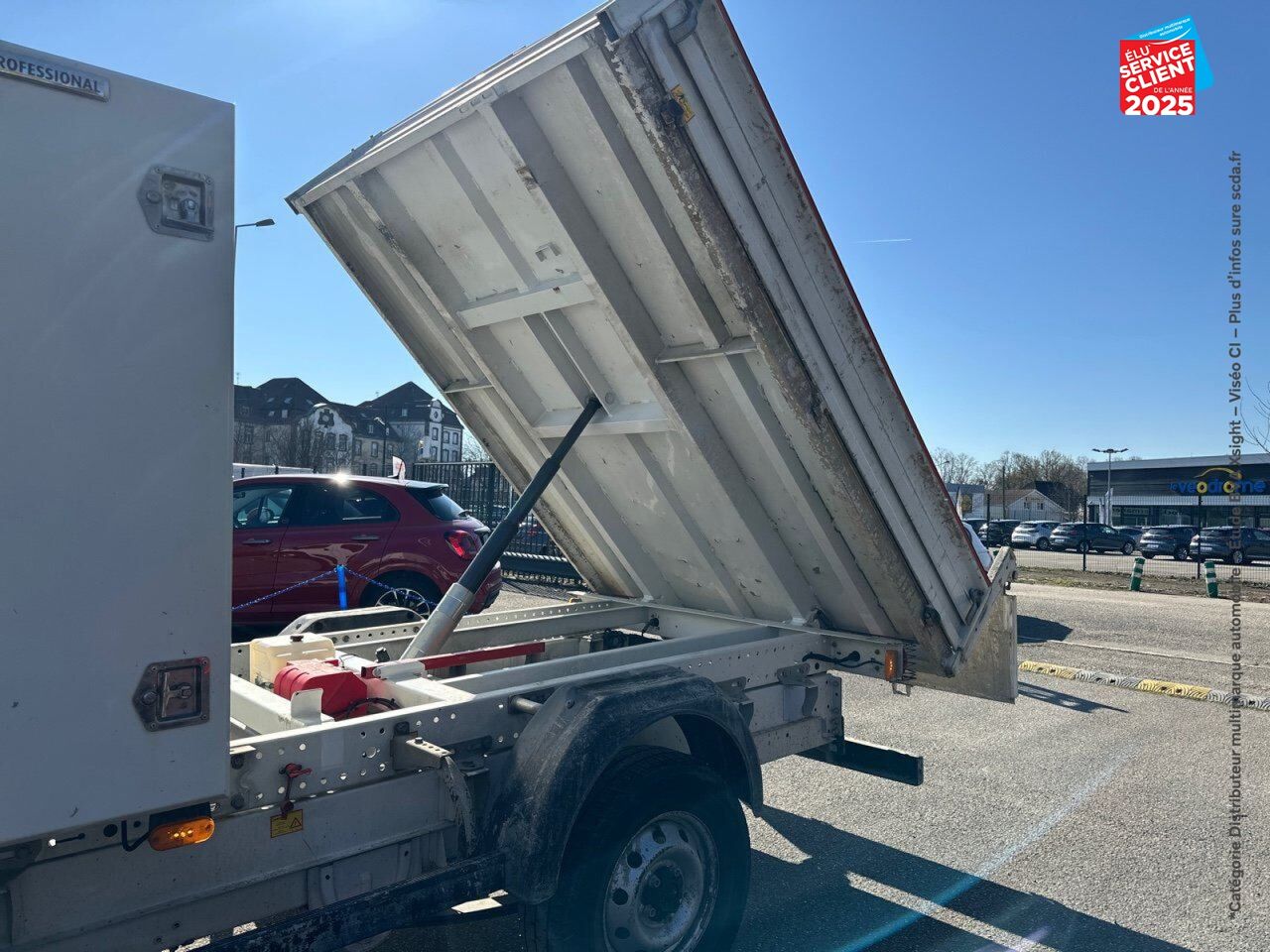 Véhicule d'occasion FIAT DUCATO BENNE 3.5 MAXI XL 2.3 MULTIJET 140CH ACIER DOUBLE CABINE PACK PRO NAV + COFFRE JPM E6D chez Renault Colmar