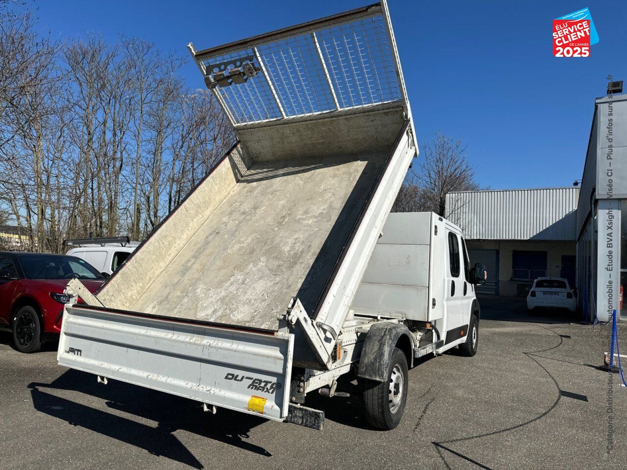 Véhicule d'occasion FIAT DUCATO BENNE 3.5 MAXI XL 2.3 MULTIJET 140CH ACIER DOUBLE CABINE PACK PRO NAV + COFFRE JPM E6D chez Renault Colmar