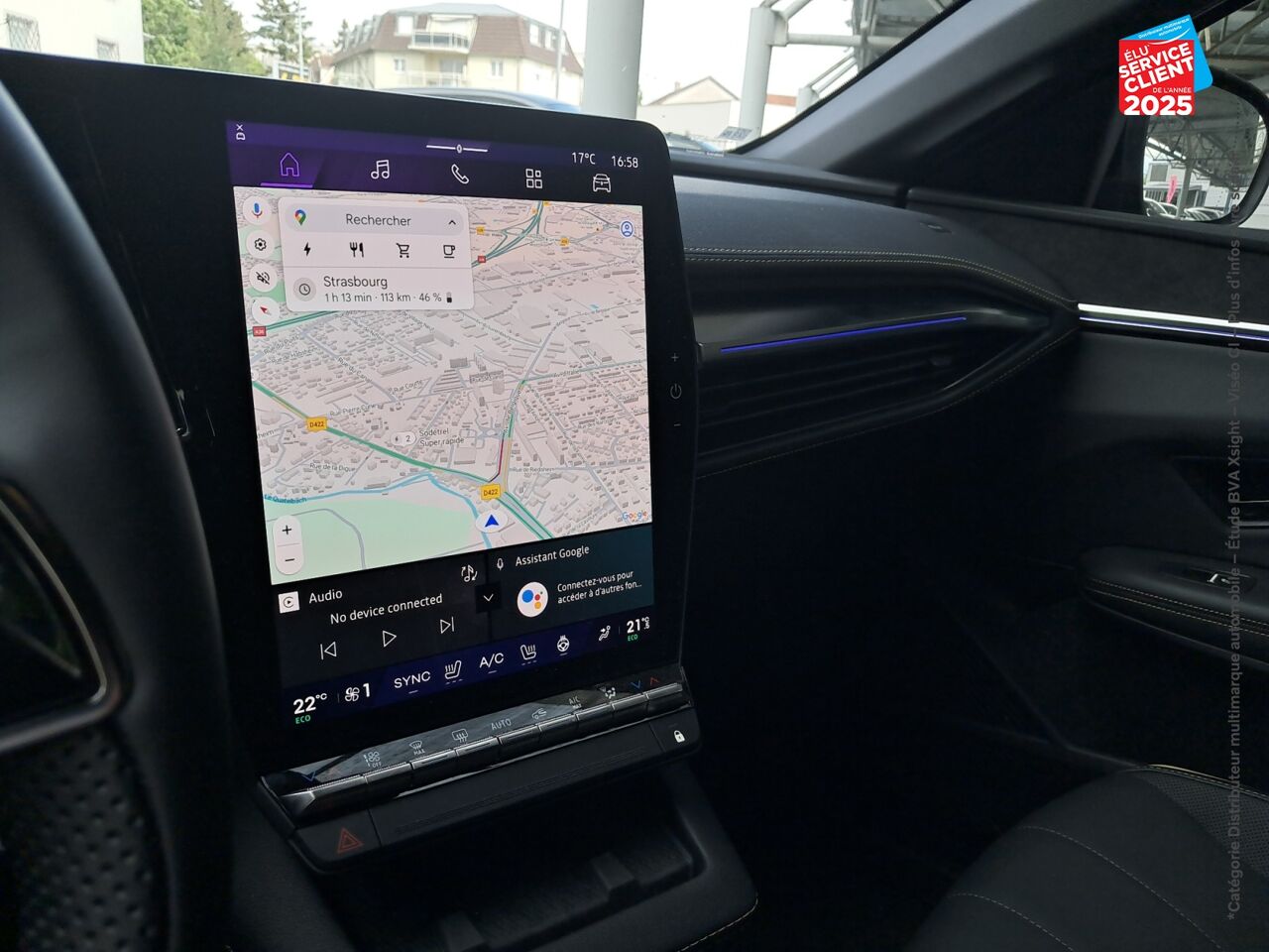 Véhicule d'occasion RENAULT MEGANE E-TECH ELECTRIC 220CH ICONIC AUTONOMIE CONFORT -24 chez Renault Colmar