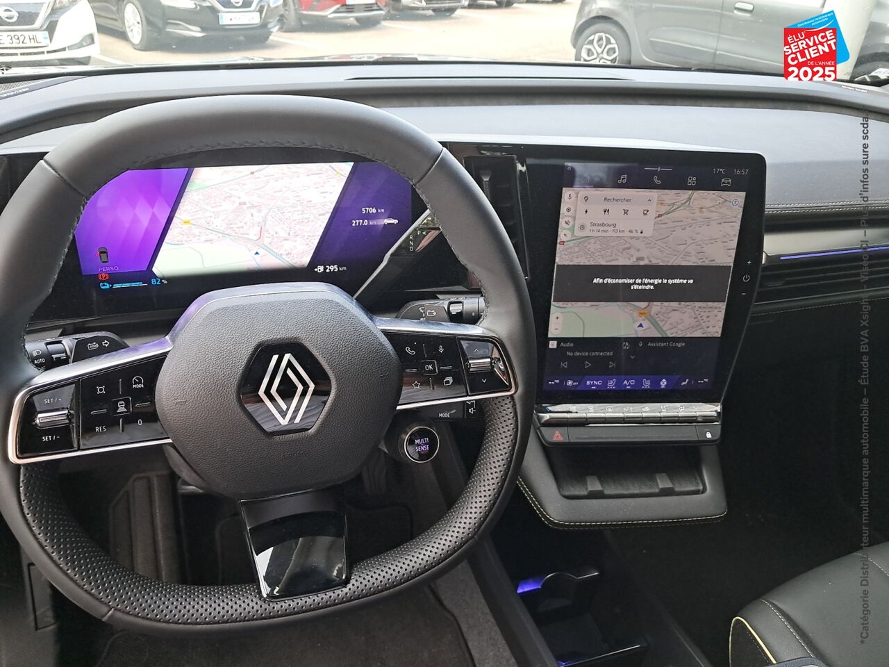Véhicule d'occasion RENAULT MEGANE E-TECH ELECTRIC 220CH ICONIC AUTONOMIE CONFORT -24 chez Renault Colmar
