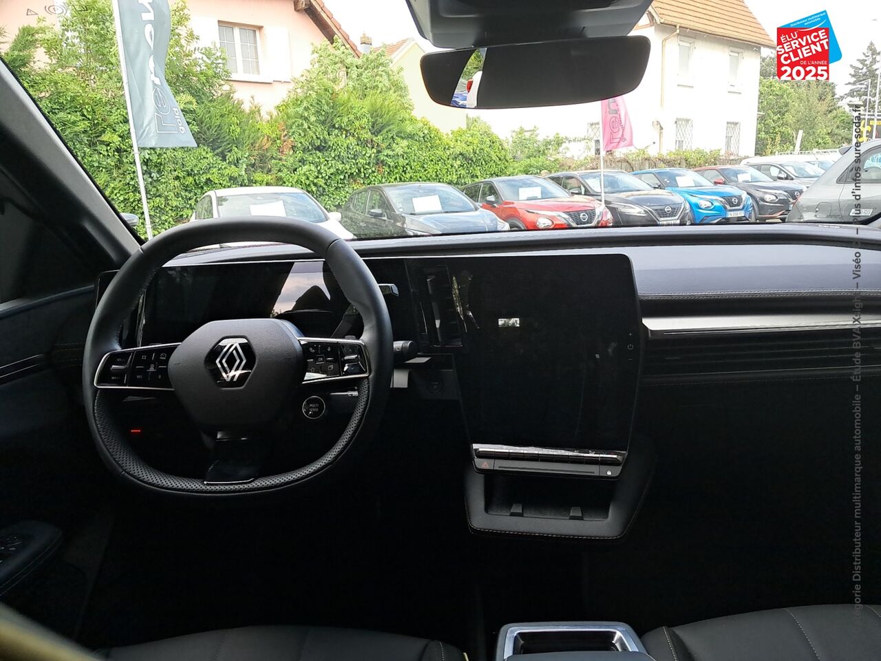 Véhicule d'occasion RENAULT MEGANE E-TECH ELECTRIC 220CH ICONIC AUTONOMIE CONFORT -24 chez Renault Colmar