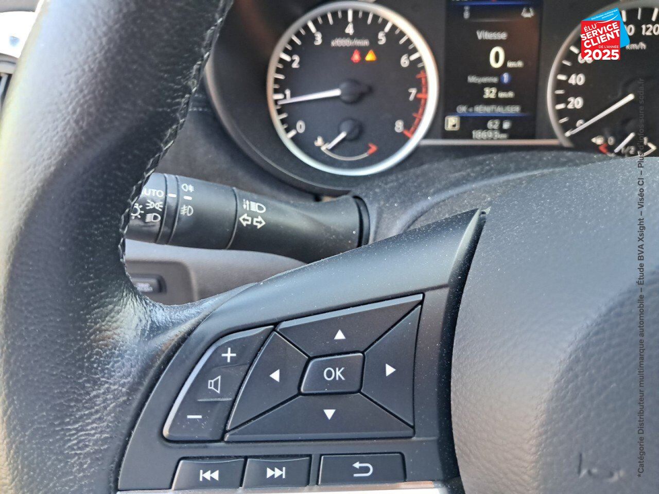 Véhicule d'occasion NISSAN MICRA 1.0 IG-T 92CH N-SPORT XTRONIC 2021.5 chez Renault Saint-Louis