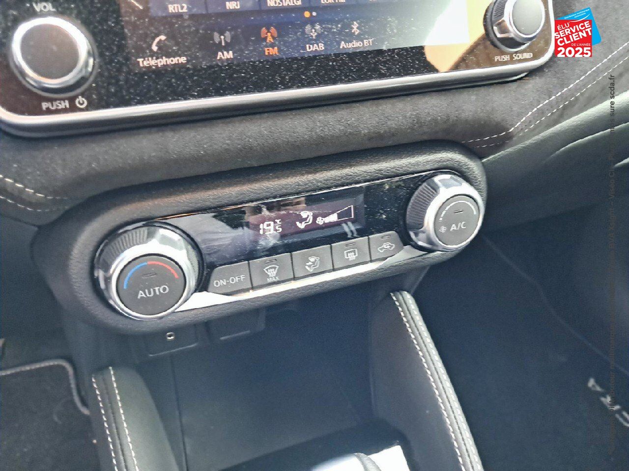 Véhicule d'occasion NISSAN MICRA 1.0 IG-T 92CH N-SPORT XTRONIC 2021.5 chez Renault Saint-Louis