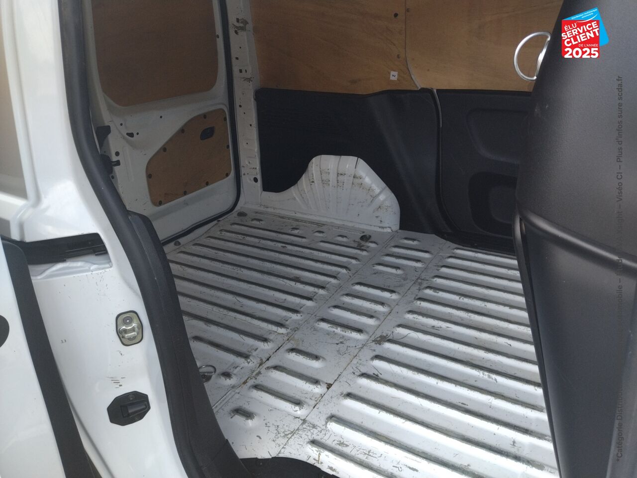 Véhicule d'occasion PEUGEOT PARTNER STANDARD 1000KG BLUEHDI 100CH SS BVM5 GRIP chez Toyota Thionville