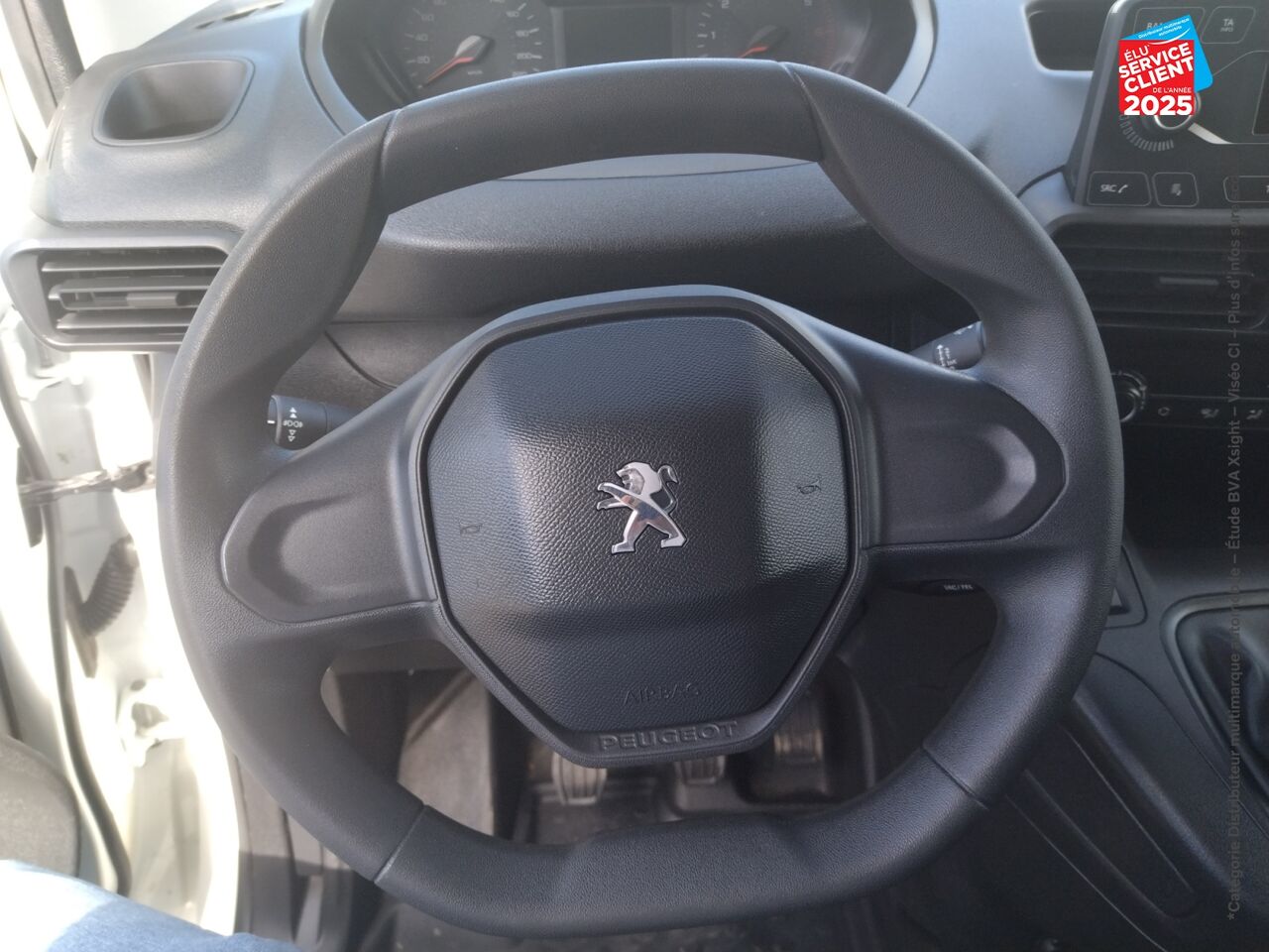 Véhicule d'occasion PEUGEOT PARTNER STANDARD 1000KG BLUEHDI 100CH SS BVM5 GRIP chez Toyota Thionville
