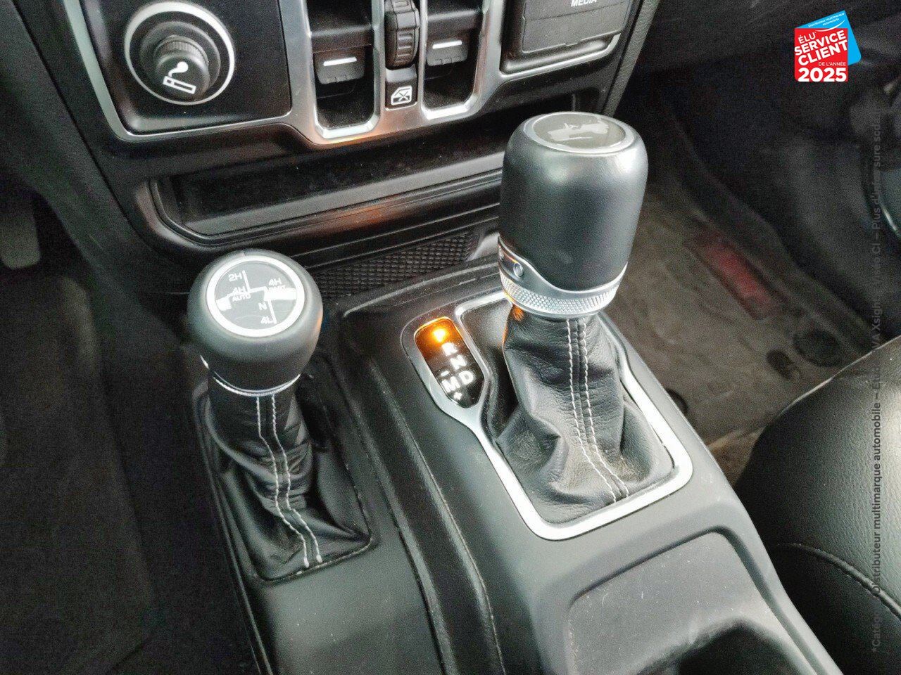 Véhicule d'occasion JEEP WRANGLER UNLIMITED 2.0 T 380CH 4XE OVERLAND COMMAND-TRAC MY23 chez Renault Colmar