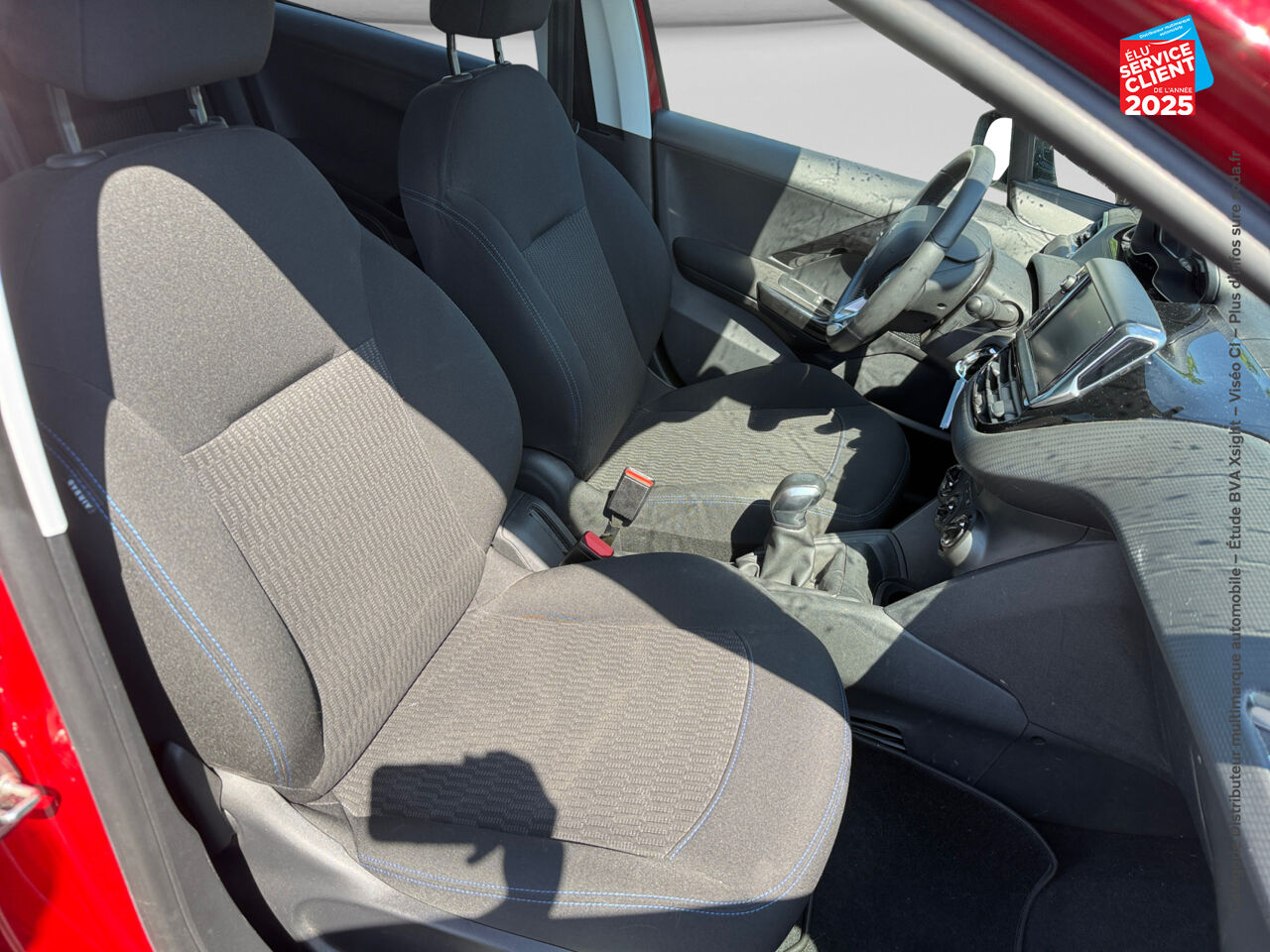 Véhicule d'occasion PEUGEOT 208 1.2 PURETECH 82CH STYLE 5P chez Renault Saint-Louis