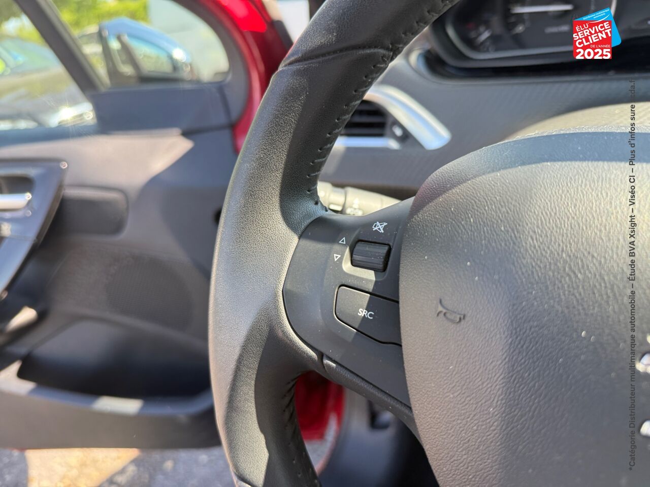 Véhicule d'occasion PEUGEOT 208 1.2 PURETECH 82CH STYLE 5P chez Renault Saint-Louis