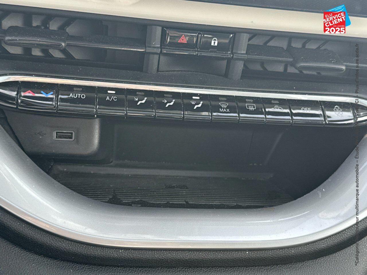 Véhicule d'occasion FIAT 500 3+1 E 118CH ICONE PLUS PACK MAGIC EYE chez Dacia Belfort