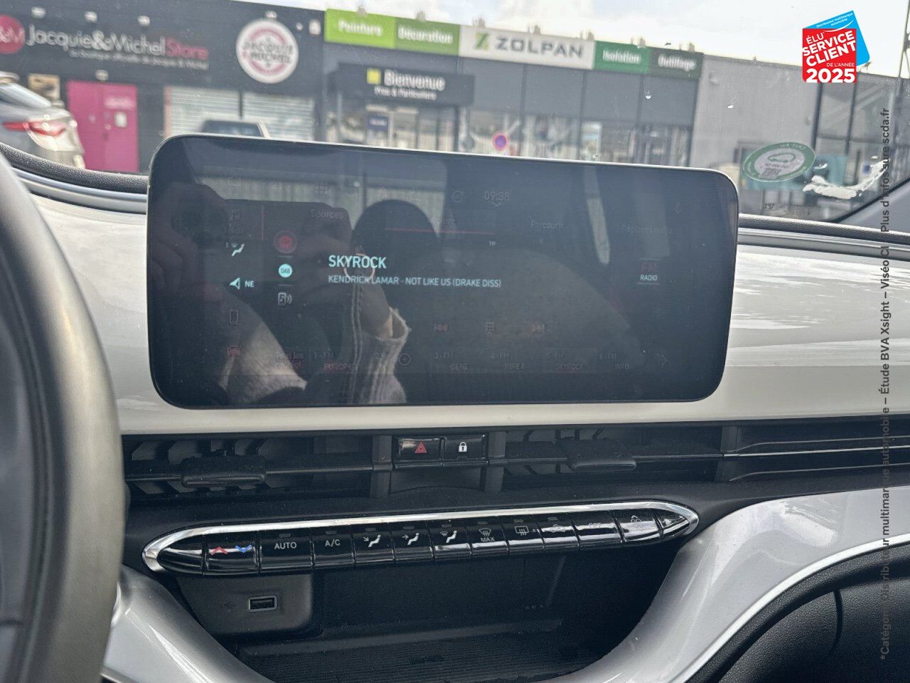 Véhicule d'occasion FIAT 500 3+1 E 118CH ICONE PLUS PACK MAGIC EYE chez Dacia Belfort