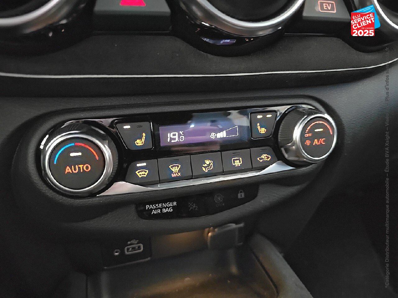 Véhicule d'occasion NISSAN JUKE 1.6 HYBRID 143CH N-DESIGN 2023.5 SIEGES CHAUF/CUIR CAMERA BOSE chez Nissan Juke occasion