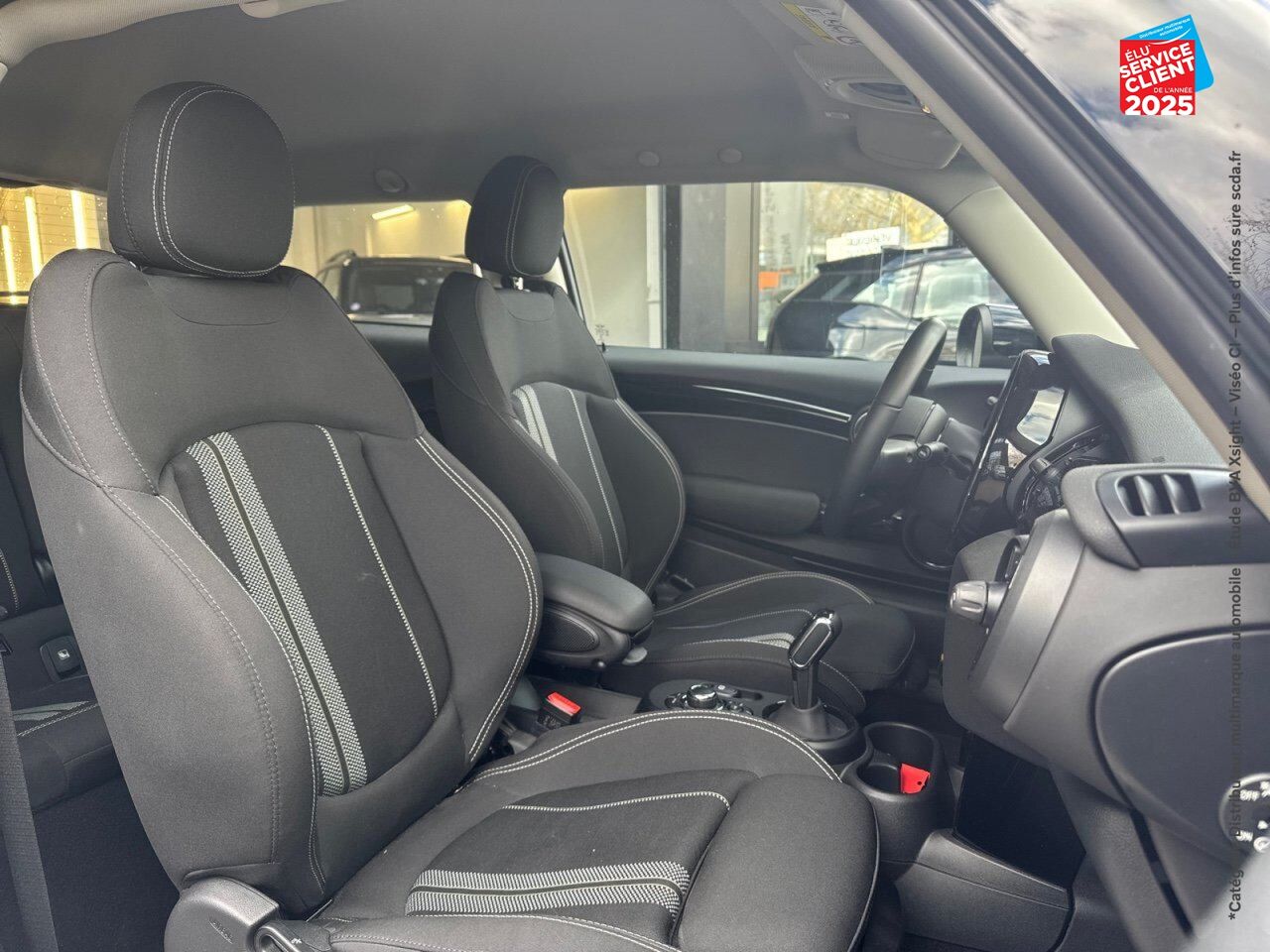 Véhicule d'occasion MINI MINI COOPER SE 184CH EDITION PREMIUM BVA 5CV SIEGES CHAUF GPS CAMERA chez BMW Pontarlier
