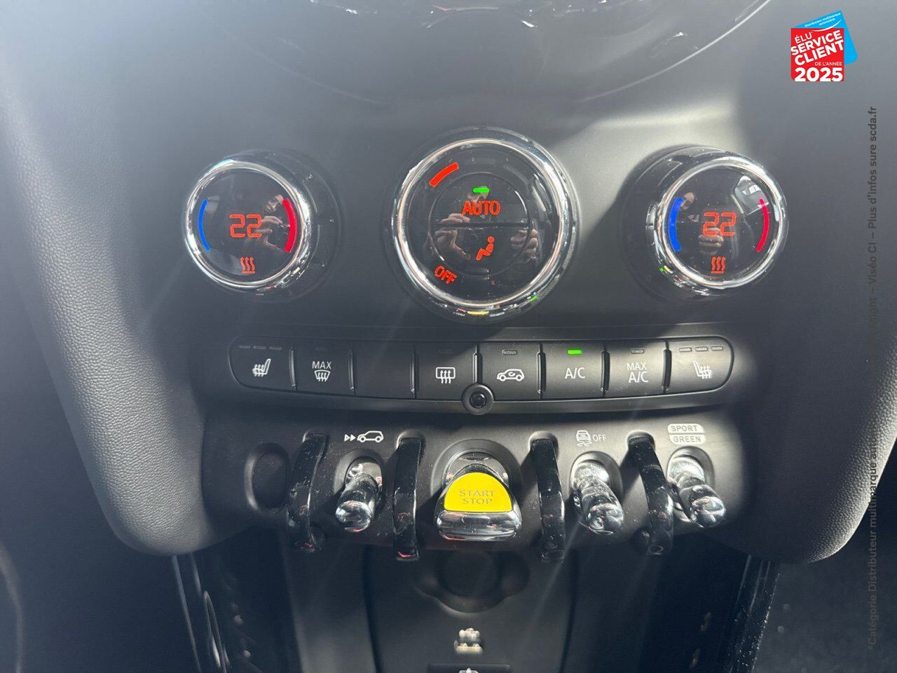 Véhicule d'occasion MINI MINI COOPER SE 184CH EDITION PREMIUM BVA 5CV SIEGES CHAUF GPS CAMERA chez BMW Pontarlier