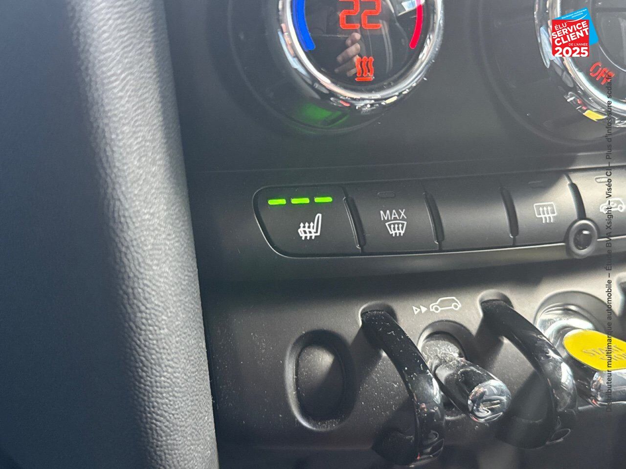 Véhicule d'occasion MINI MINI COOPER SE 184CH EDITION PREMIUM BVA 5CV SIEGES CHAUF GPS CAMERA chez BMW Pontarlier