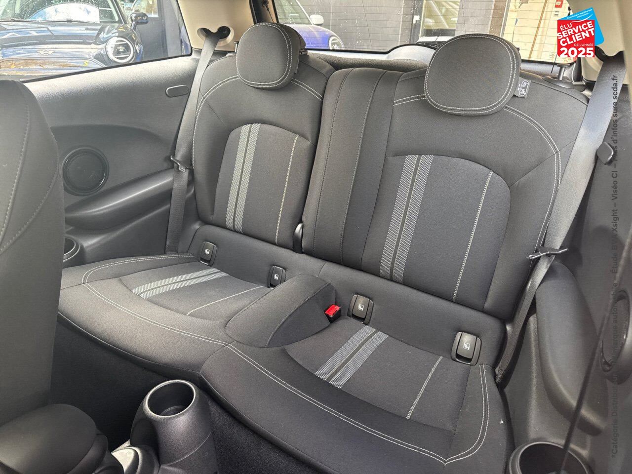 Véhicule d'occasion MINI MINI COOPER SE 184CH EDITION PREMIUM BVA 5CV SIEGES CHAUF GPS CAMERA chez BMW Pontarlier
