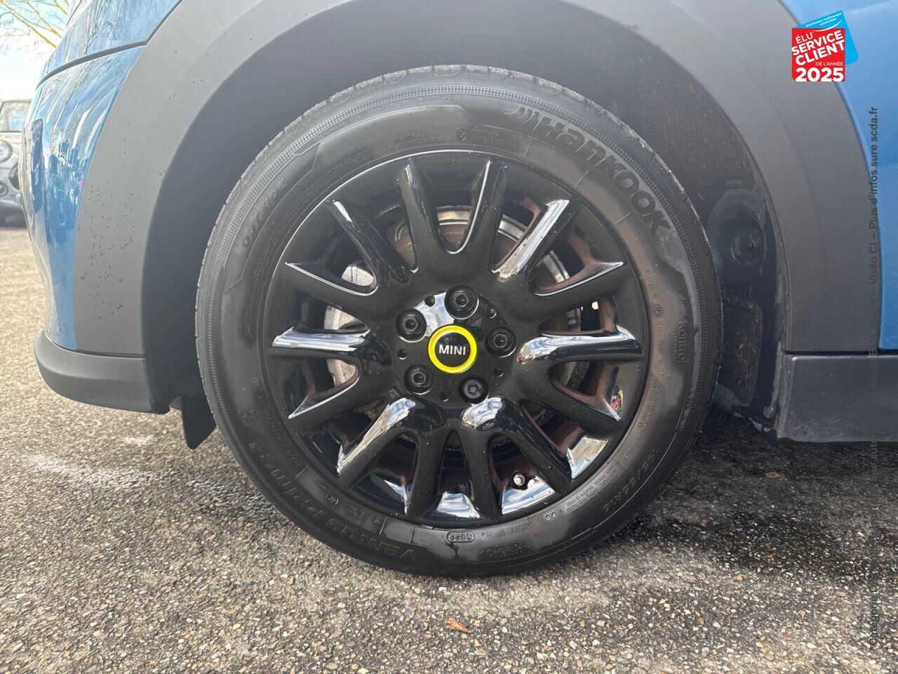Véhicule d'occasion MINI MINI COOPER SE 184CH EDITION PREMIUM BVA 5CV SIEGES CHAUF GPS CAMERA chez BMW Pontarlier
