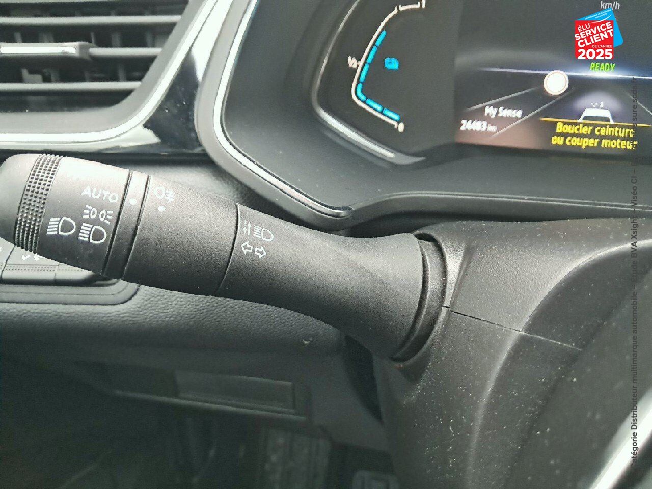 Véhicule d'occasion RENAULT CAPTUR 1.6 E-TECH HYBRIDE 145CH RIVE GAUCHE GPS CAMERA chez Renault Saint-Louis