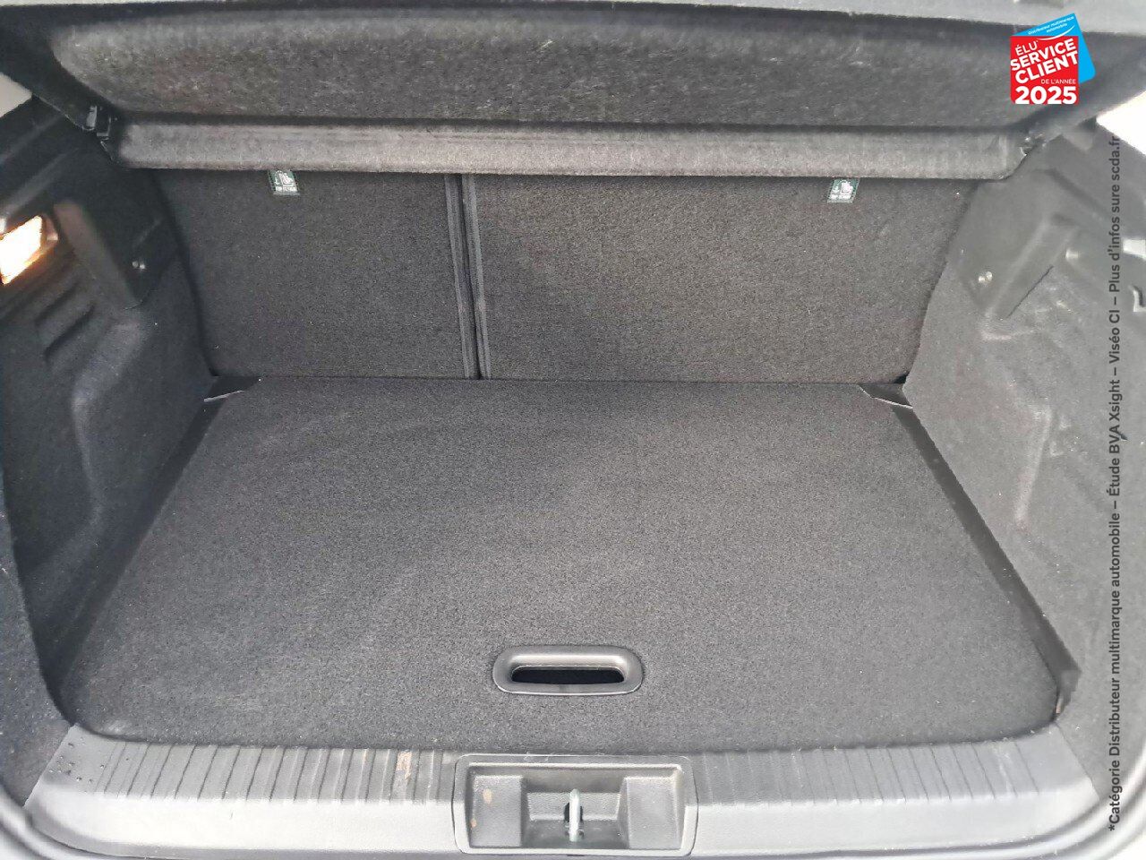 Véhicule d'occasion RENAULT CAPTUR 1.6 E-TECH HYBRIDE 145CH RIVE GAUCHE GPS CAMERA chez Renault Saint-Louis