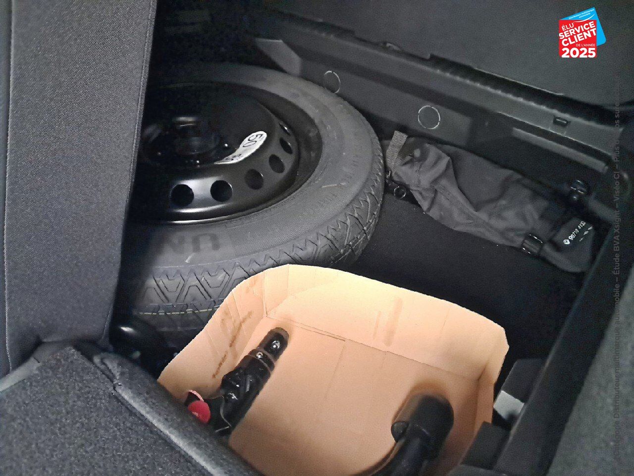 Véhicule d'occasion RENAULT CAPTUR 1.6 E-TECH HYBRIDE 145CH RIVE GAUCHE GPS CAMERA chez Renault Saint-Louis