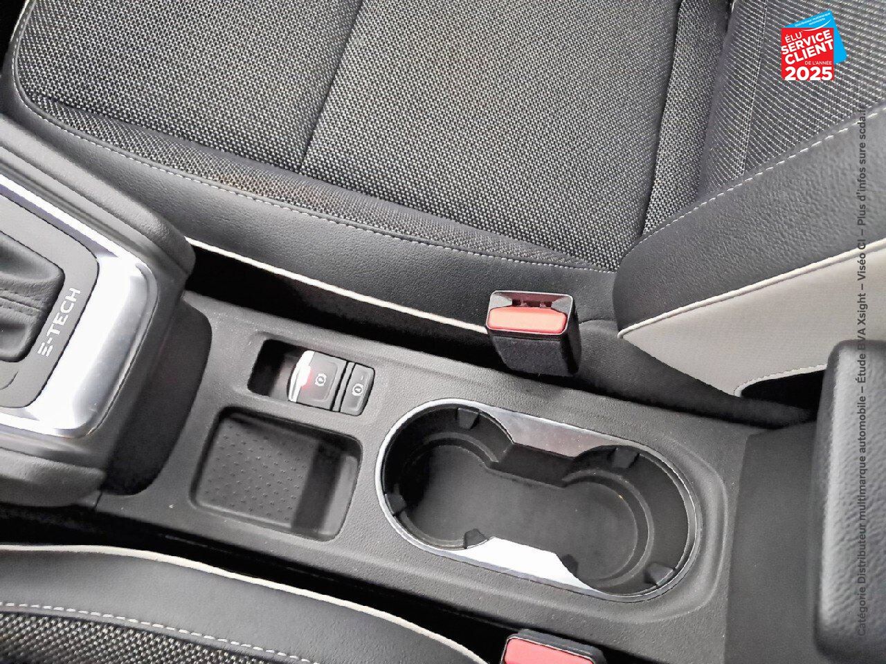 Véhicule d'occasion RENAULT CAPTUR 1.6 E-TECH HYBRIDE 145CH TECHNO FAST TRACK GPS CAMERA chez Nissan Belfort