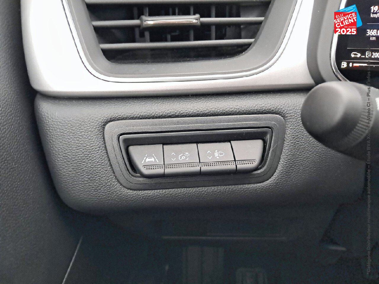 Véhicule d'occasion RENAULT CAPTUR 1.6 E-TECH HYBRIDE 145CH TECHNO FAST TRACK GPS CAMERA chez Nissan Belfort