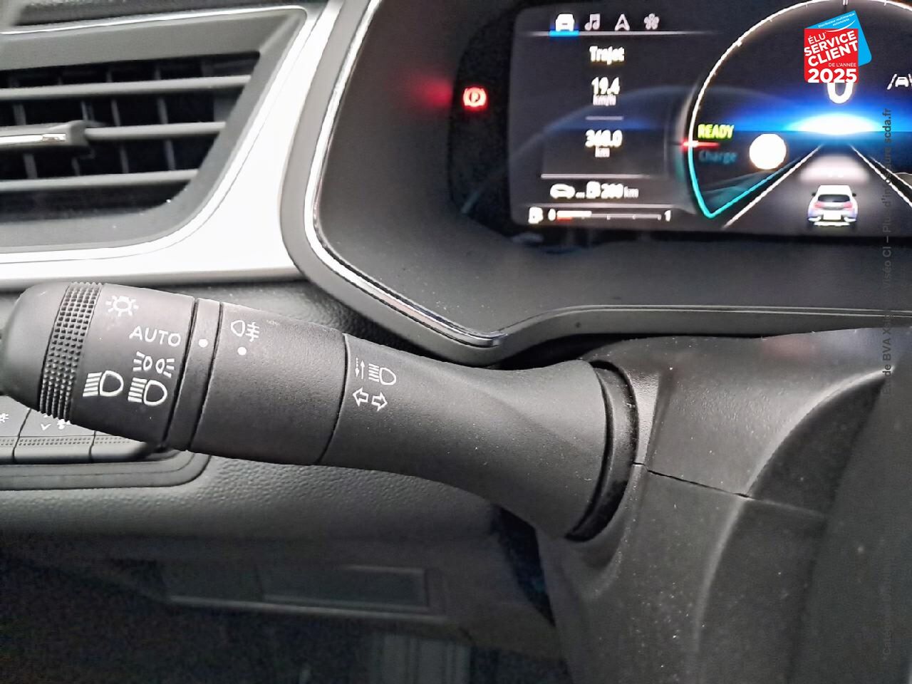 Véhicule d'occasion RENAULT CAPTUR 1.6 E-TECH HYBRIDE 145CH TECHNO FAST TRACK GPS CAMERA chez Nissan Belfort