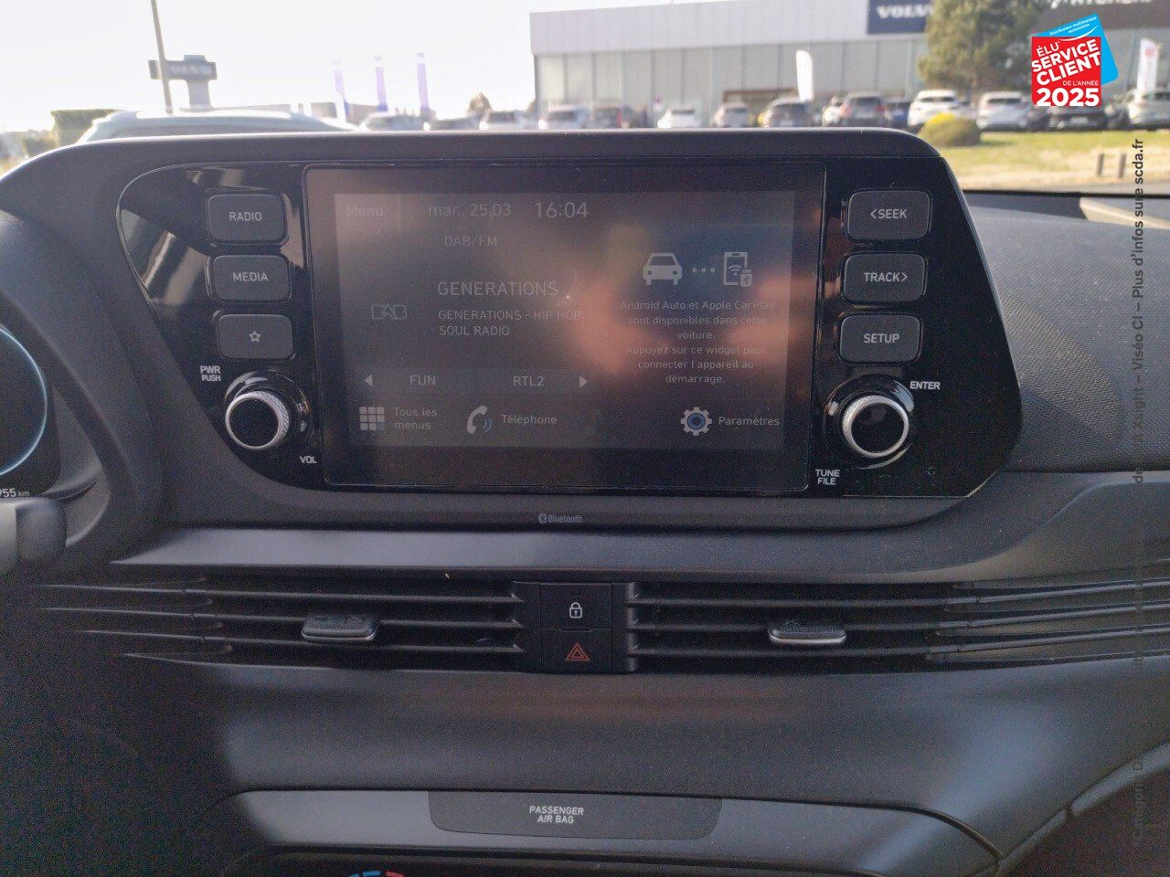 Véhicule d'occasion HYUNDAI BAYON 1.0 T-GDI 100CH HYBRID 48V INTUITIVE CAMERA chez Hyundai Epernay