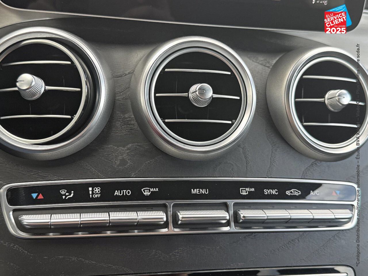 Véhicule d'occasion MERCEDES-BENZ GLC 300 D 245CH AMG LINE 4MATIC 9G-TRONIC chez Dacia Montbéliard