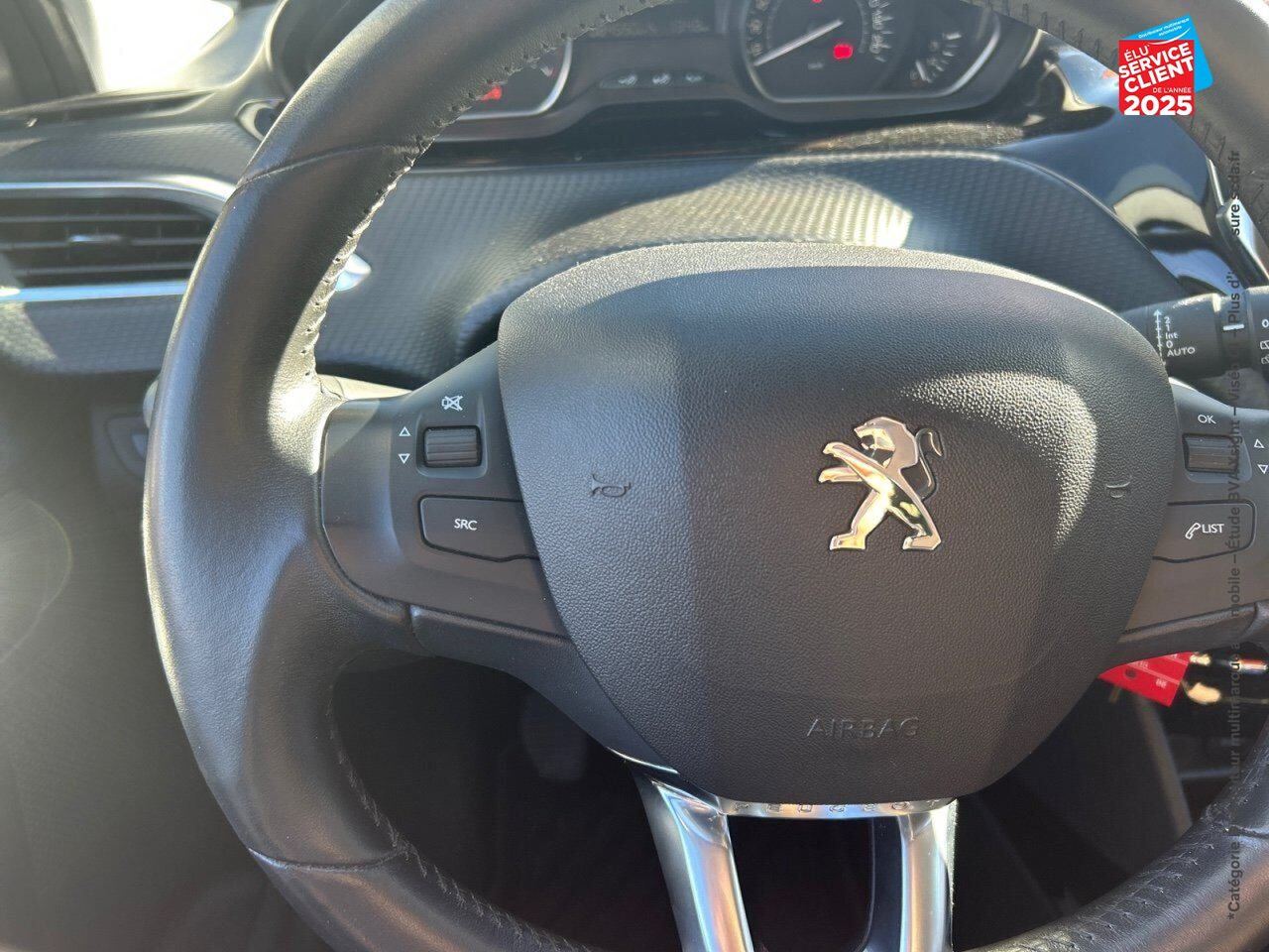 Véhicule d'occasion PEUGEOT 2008 1.2 PURETECH 130CH E6.C SIGNATURE S/S chez Renault Saint-Louis
