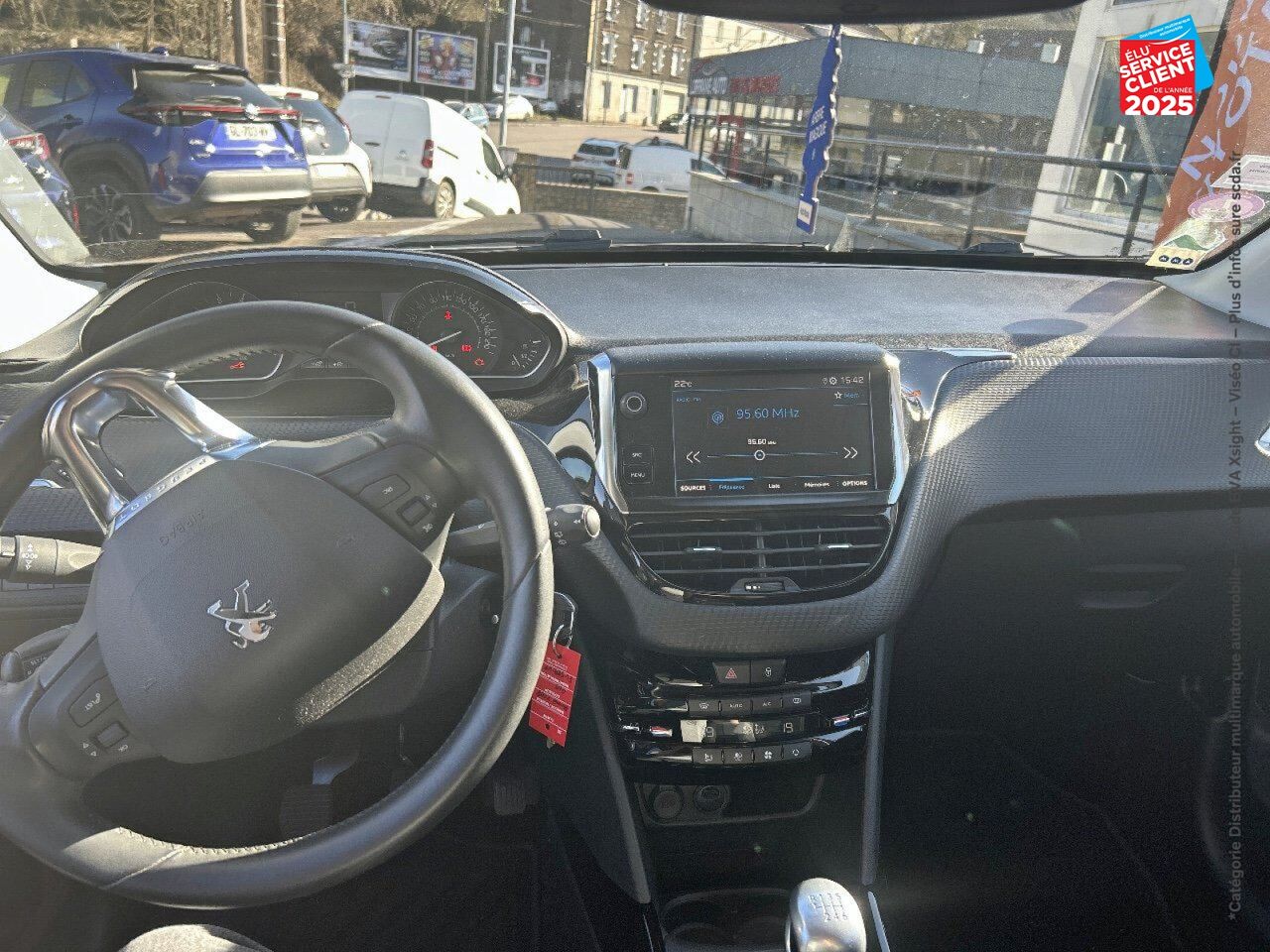 Véhicule d'occasion PEUGEOT 2008 1.2 PURETECH 130CH E6.C SIGNATURE S/S chez Renault Saint-Louis