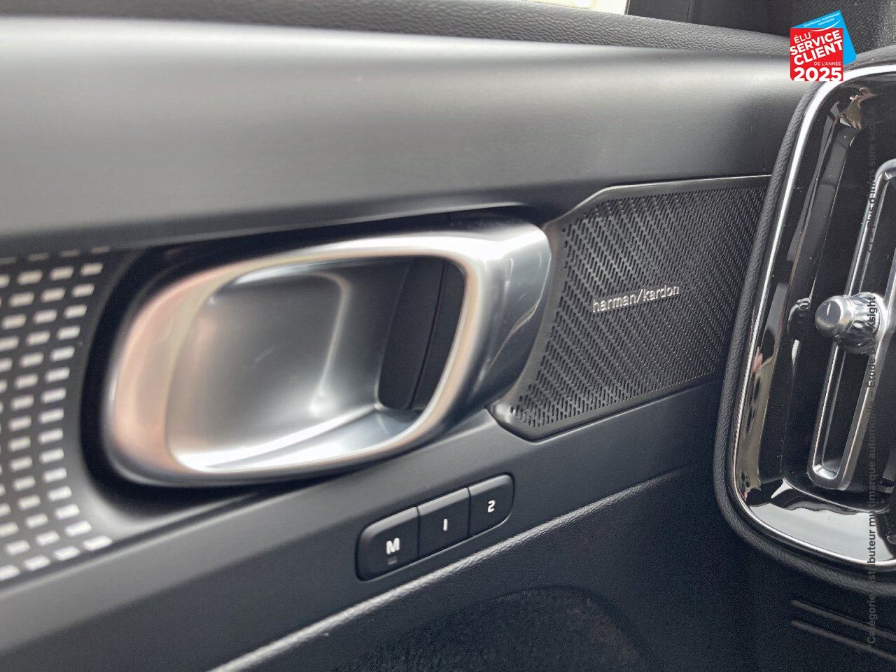 Véhicule d'occasion VOLVO XC40 B3 163CH ULTRA DCT 7 chez Volvo Epernay