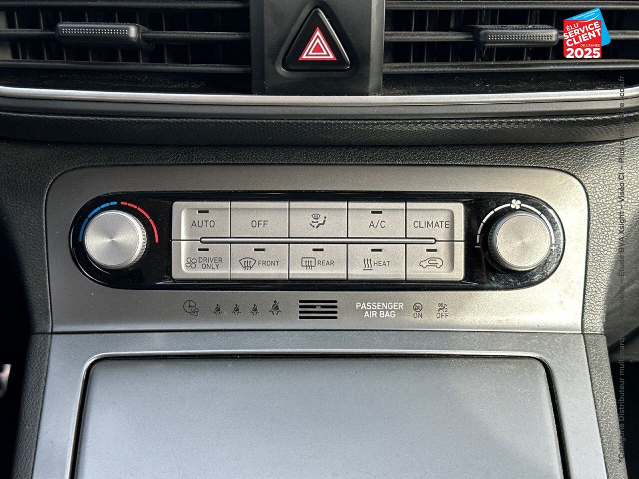 Véhicule d'occasion HYUNDAI KONA ELECTRIC 204CH EXECUTIVE EURO6D-T EVAP SIEGES CHAUF/CUIR GPS CAMERA CARPLAY chez Hyundai Epernay