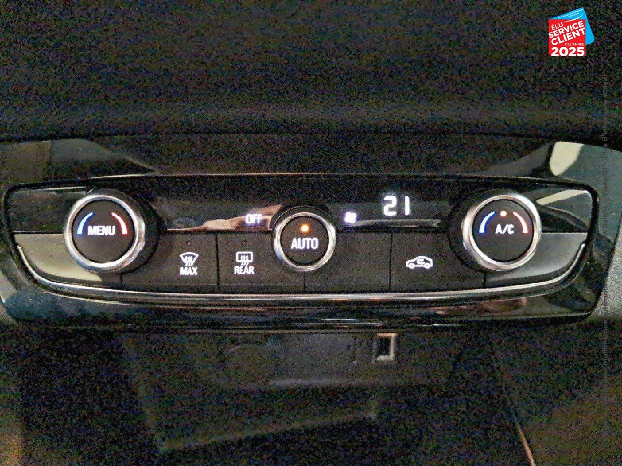 Véhicule d'occasion OPEL CORSA CORSA-E 136CH EDITION chez Hyundai Mulhouse