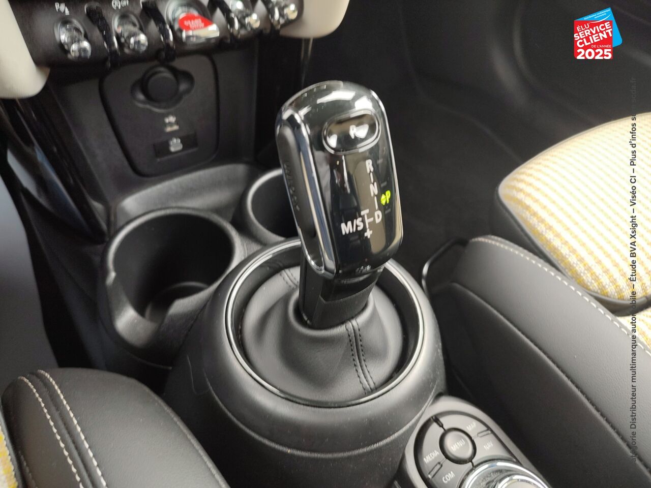 Véhicule d'occasion MINI CABRIO COOPER S 178CH EDITION PREMIUM PLUS BVA7 chez BMW Dole
