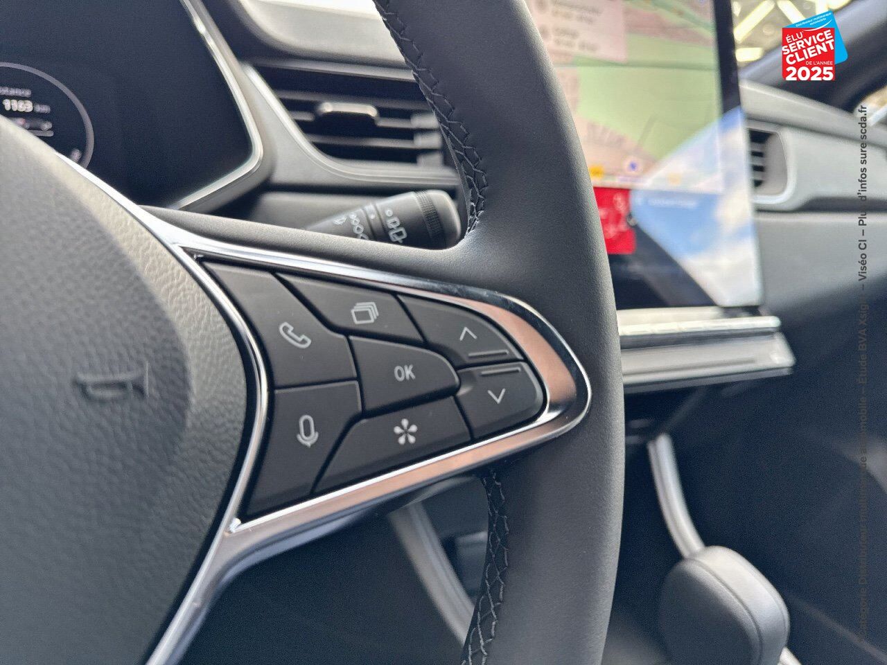 Véhicule d'occasion RENAULT CAPTUR 1.6 E-TECH FULL HYBRID 145CH TECHNO chez Opel Verdun