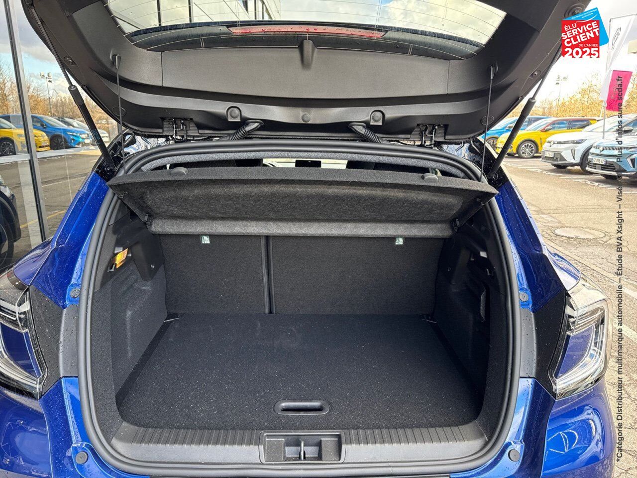Véhicule d'occasion RENAULT CAPTUR 1.6 E-TECH FULL HYBRID 145CH TECHNO chez Opel Verdun