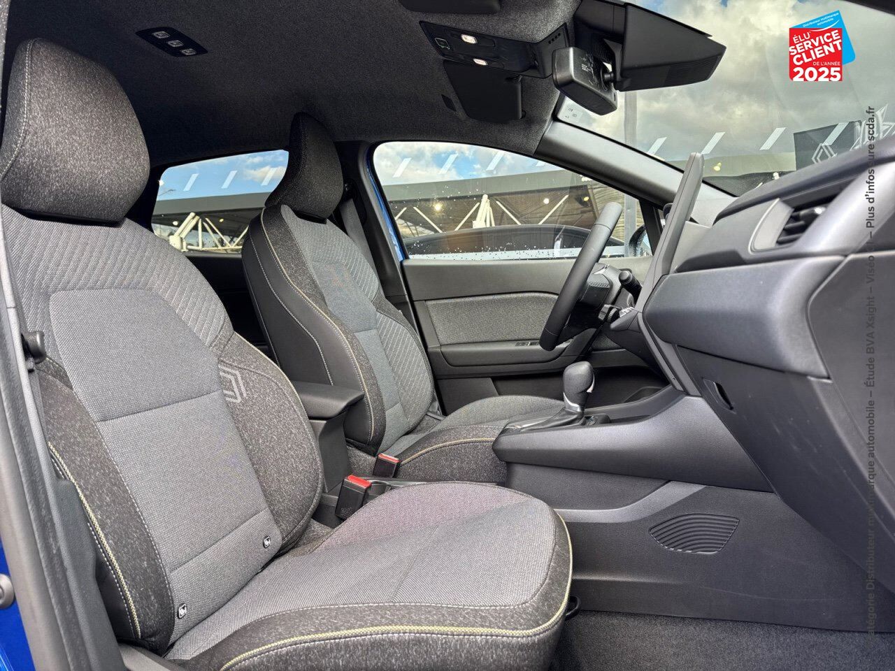 Véhicule d'occasion RENAULT CAPTUR 1.6 E-TECH FULL HYBRID 145CH TECHNO chez Opel Verdun
