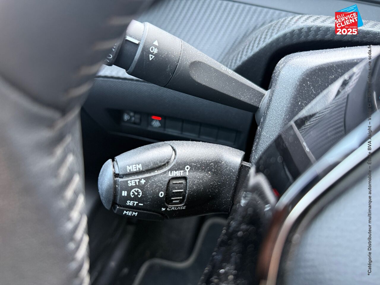 Véhicule d'occasion PEUGEOT 208 E-136CH STYLE CAMERA CARPLAY chez Renault Saint-Louis